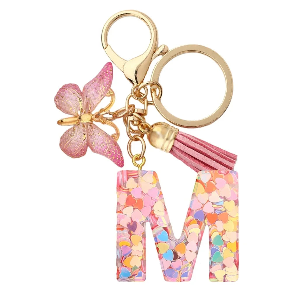 porte cle rose papillpn lettre m